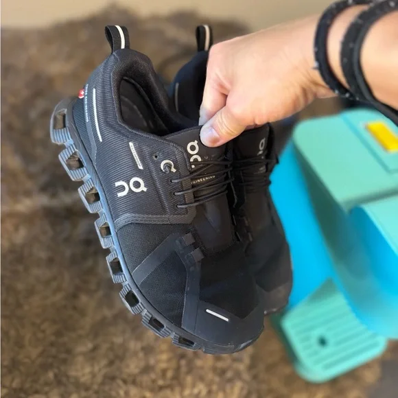 Black On Women's cloud 6 waterproof - Picture 3 of 6